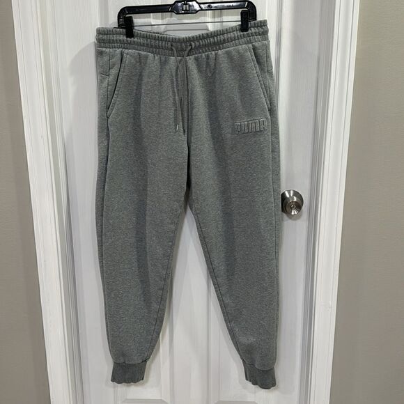 PUMA MEN'S JOGGER. - Picture 1 of 6